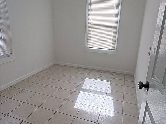 3rd image of 3042 Douglas Ave