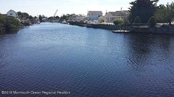 1st image of 17 S Baltimore Dr