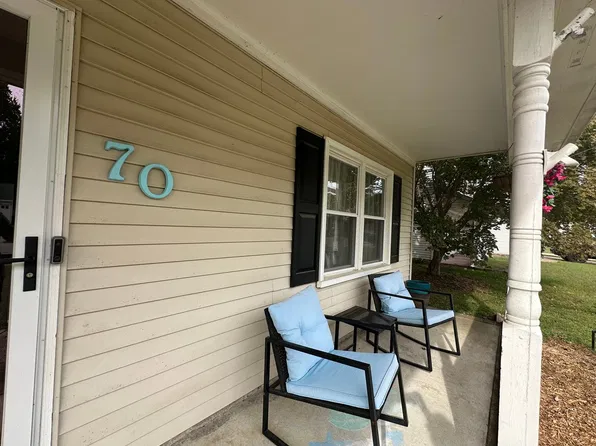 70 Sandy Lake Dr, Hampton, VA 23666