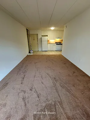 Rented by Metro Park Realty Inc | media 29