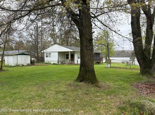8376 Riverview Dr, Lyons, MI 48851