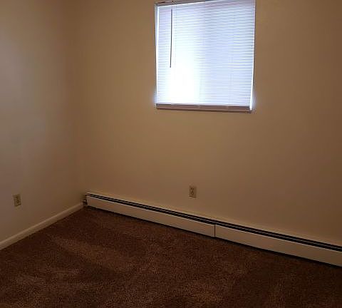 3rd image of 2024 Alderson Ave APT 2