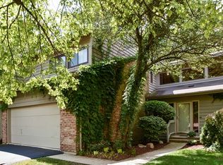 4 Brook Ln #4, Palos Park, IL 60464