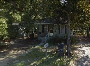 2711 E Surrey Dr, North Charleston, SC 29405