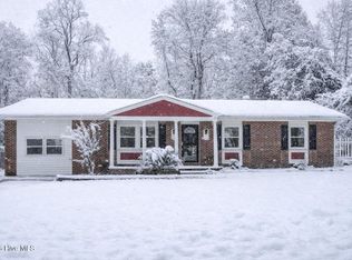 304 Sheffield Rd, Jacksonville, NC 28546