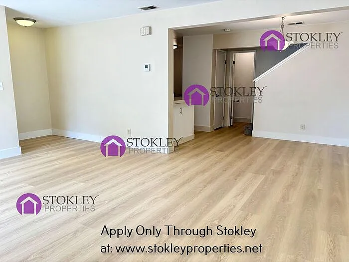 2 bed, 1.5 bath, 1220 sqft, $2,595 — Photo 3