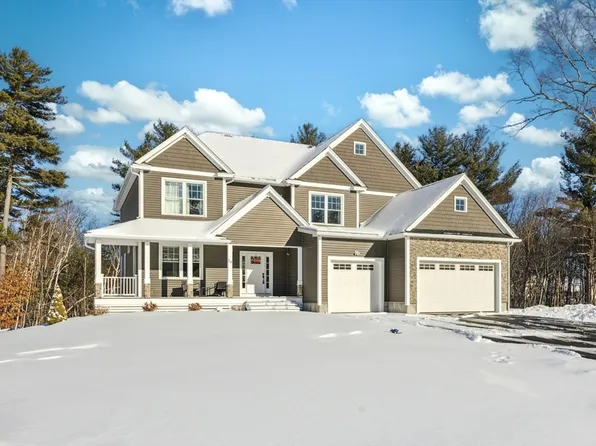 16 Crown Rd, Tyngsboro, MA 01879