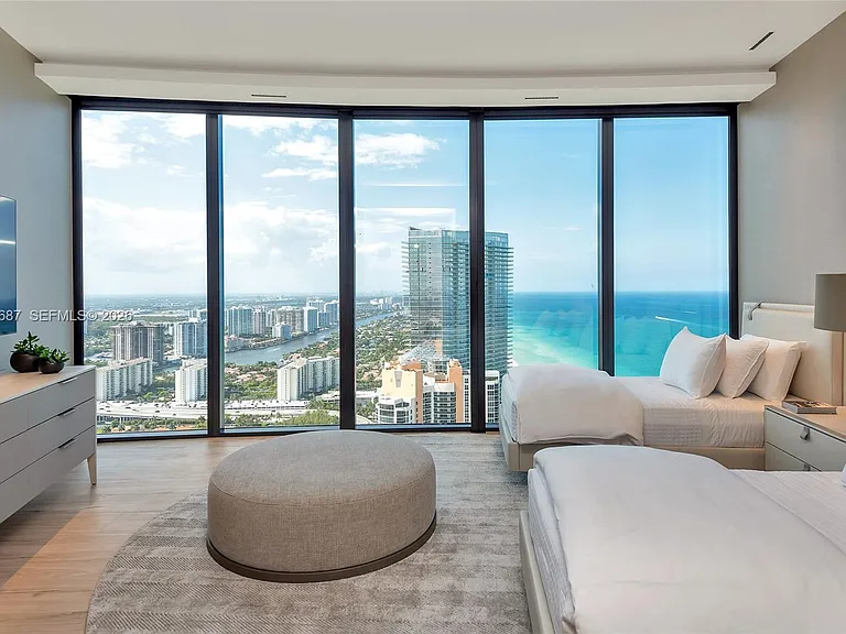 18555 Collins Ave #4705 — Photo 32