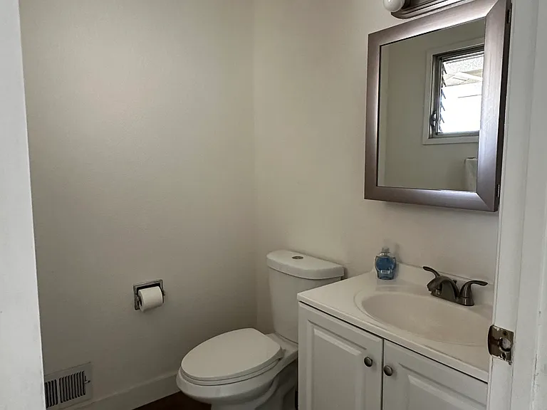 4890 Hamilton Ave — Photo 11