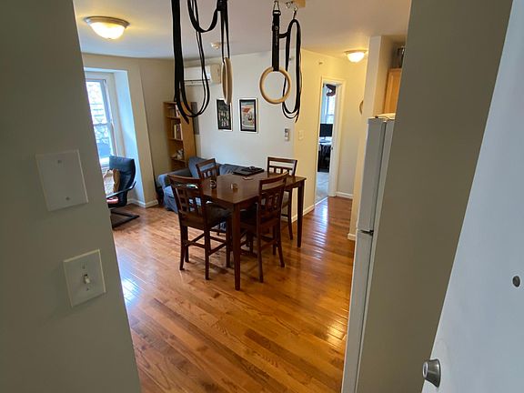 4th image of 4820 Warrington Ave #3R