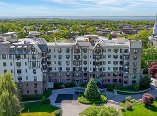 47 Lafayette Pl APT 4F, Greenwich, CT 06830