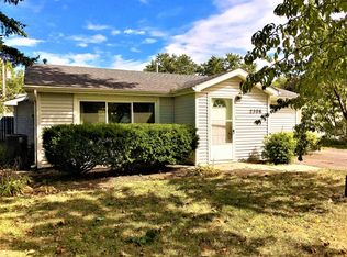 2306 Greengold St, Crest Hill, IL 60403
