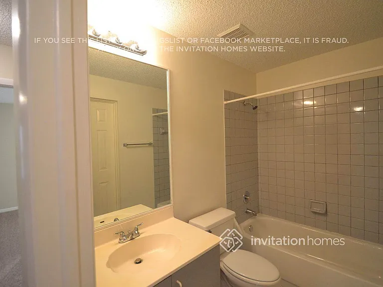 531 NW 207th Ter — Photo 8