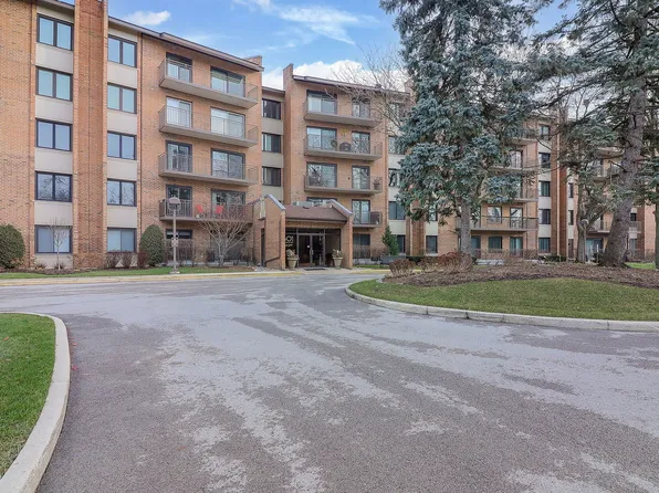 601 Lake Hinsdale Dr APT 507, Willowbrook, IL 60527