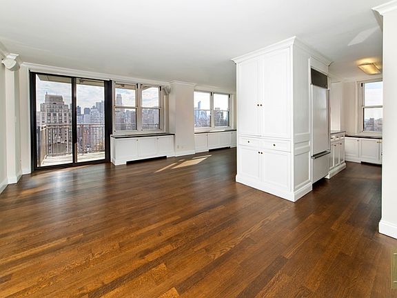 2nd image of 301 E 79th St APT 32A