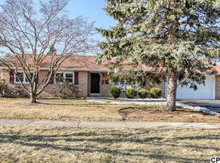 975 Briarcrest Dr, Hershey, PA 17033