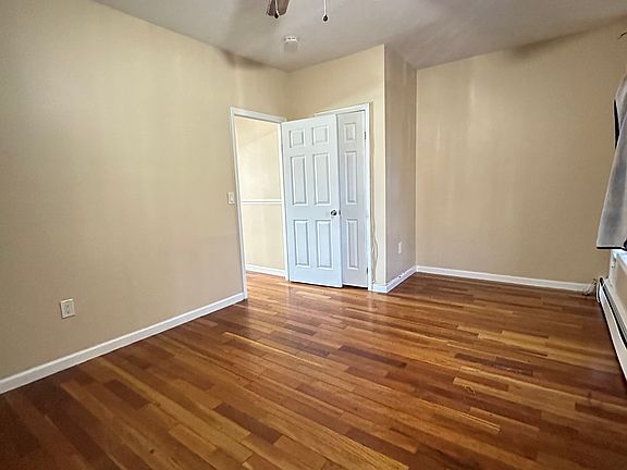 3rd image of 1266 Findlay Ave Floor 2