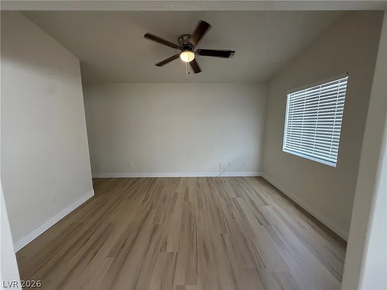 513 Lava Beds Way — Photo 13