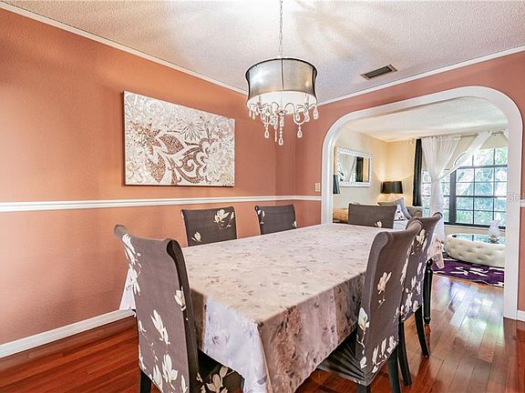 5th image of 2825 Briarwood Ln