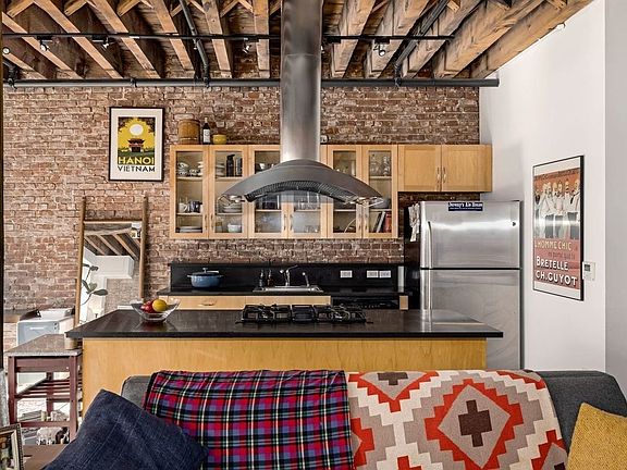 4th image of 220 Front St #3S