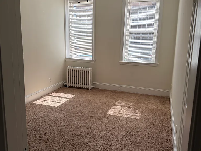 22 Veterans Sq #A5 — Photo 10