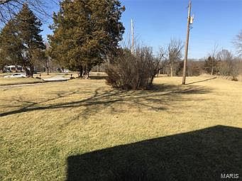 3rd image of 3192 E Highway 47 Hwy