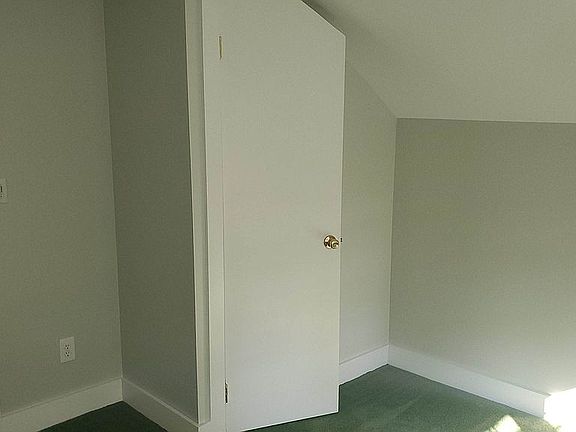 5th image of 8 Park Ave APT 4