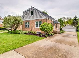 514 N Elm St, Mount Prospect, IL