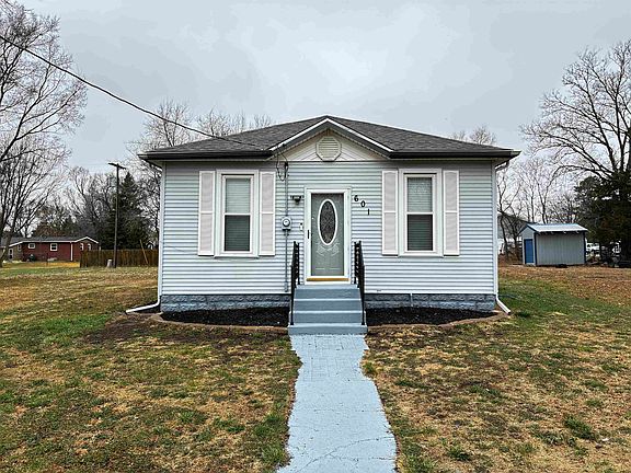 2nd image of 601 Blue River Ave