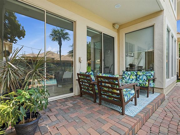 5th image of 320 Harborside Cir