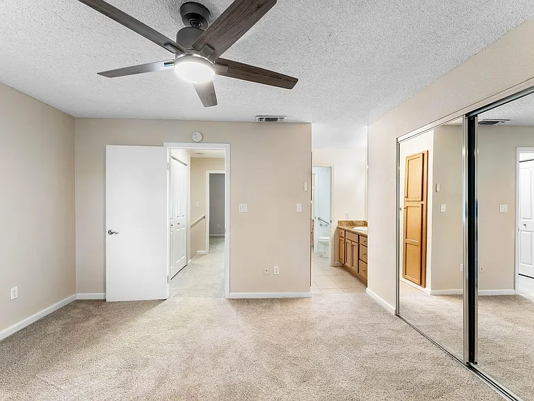 54 Quay Ct — Photo 67