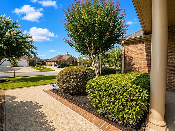 5th image of 6320 Ellington Ln