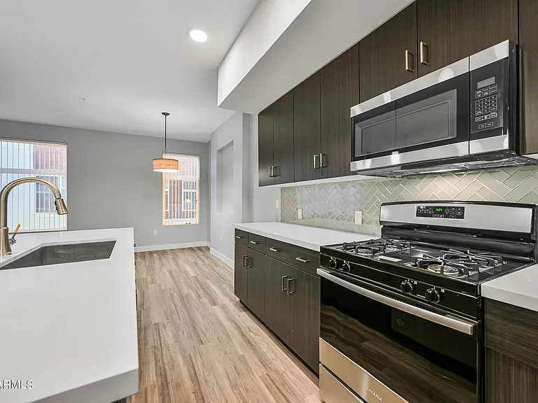 1023 W 5th St #1025 — Photo 15