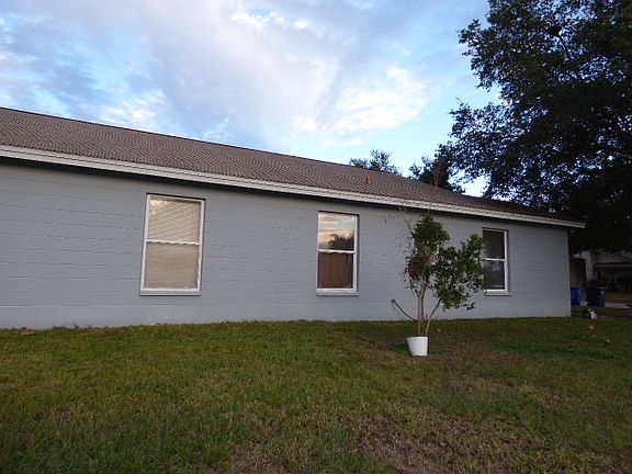 5th image of 1627 Portsmouth Lake Dr