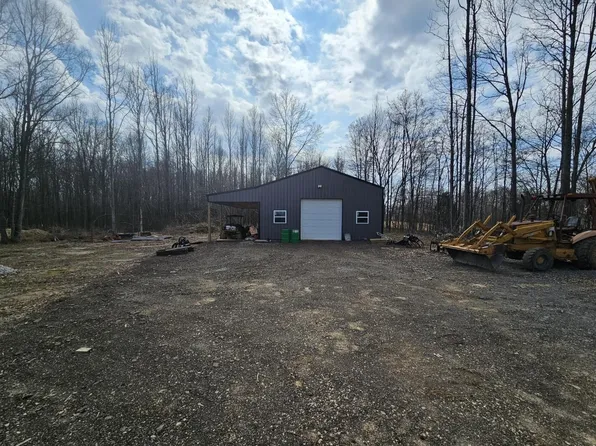 11435 Feathers Chapel Dr, Oakland, TN 38060