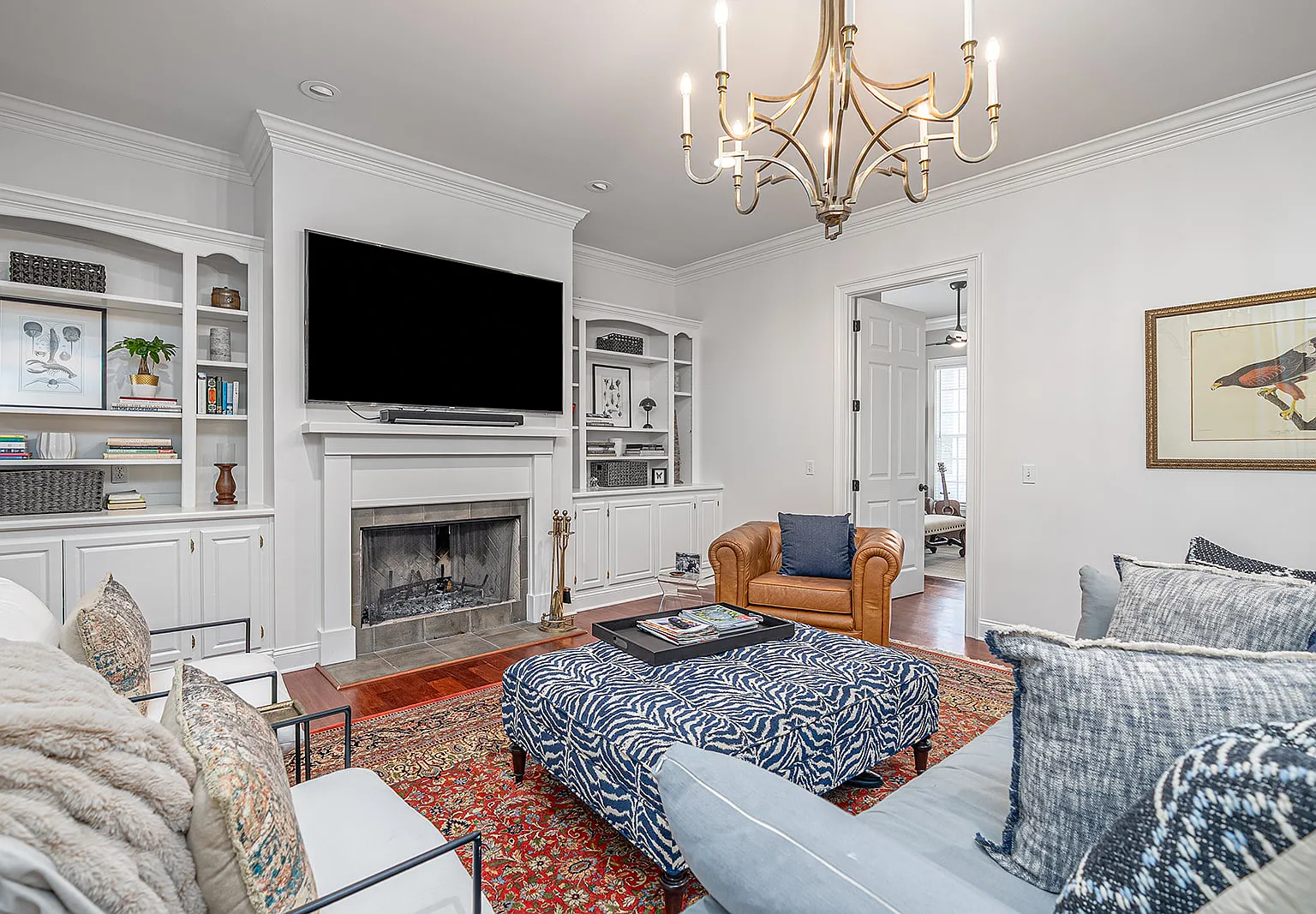 4 bed, 3172 sqft, $8,500 — Photo 3