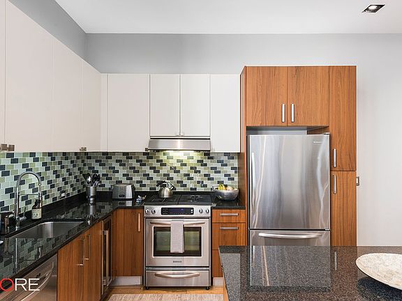 3rd image of 220 W 148th St APT 3D