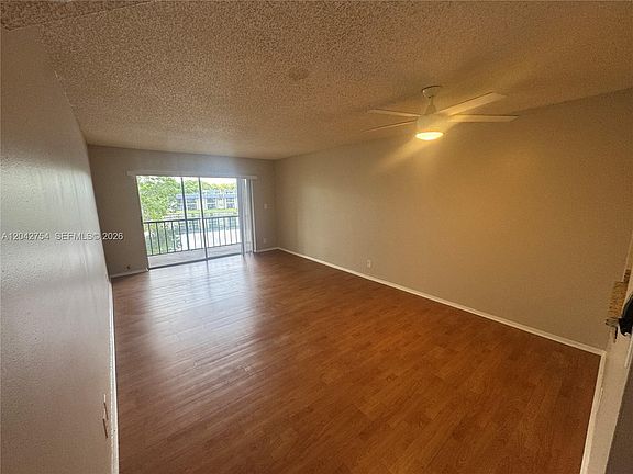 3rd image of 7910 Colony Cir N APT 304