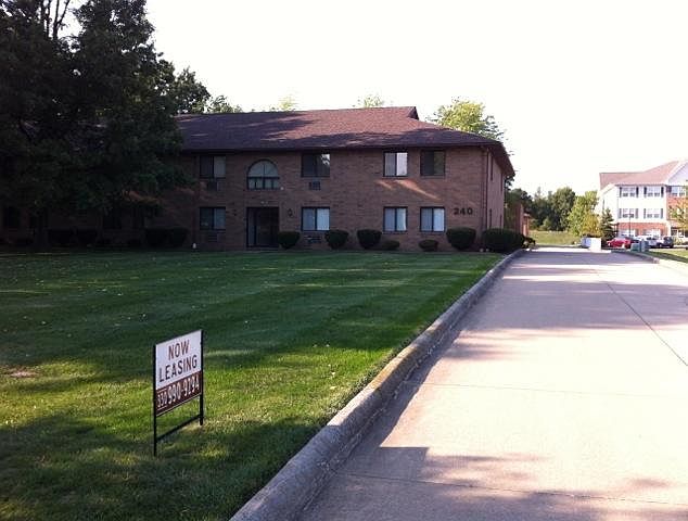 1st image of 240 Great Oaks Trl