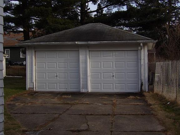 2nd image of 907 Bonnie Brae Ave