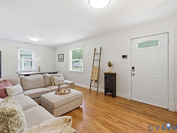 3rd image of 1816 Rockwood Rd