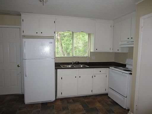 1st image of 100 Lankford Cir APT B5