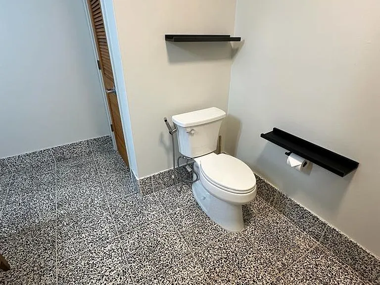 505 Whitehall St SW #205 — Photo 13