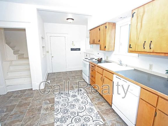 4th image of 1419 E 11th Ave