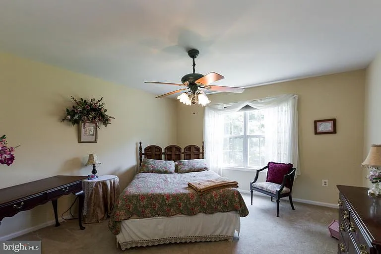 11370 Dobbins Ln photo 1