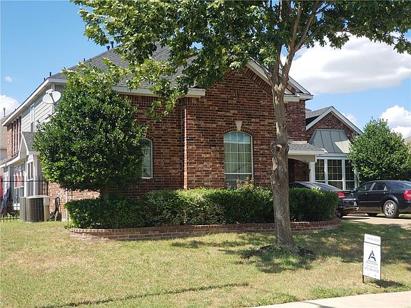 2nd image of 1217 Rosemont Dr