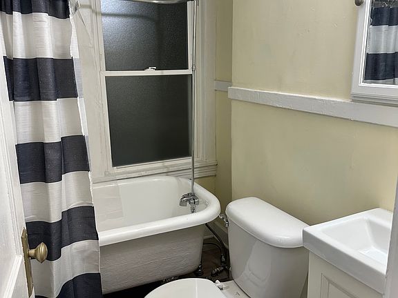 4th image of 3412 W 94th St