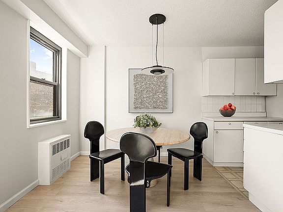 2nd image of 3960 54th St APT 4R