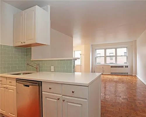 Sold by Exclusive Properties Sotheby's International Realty | media 10