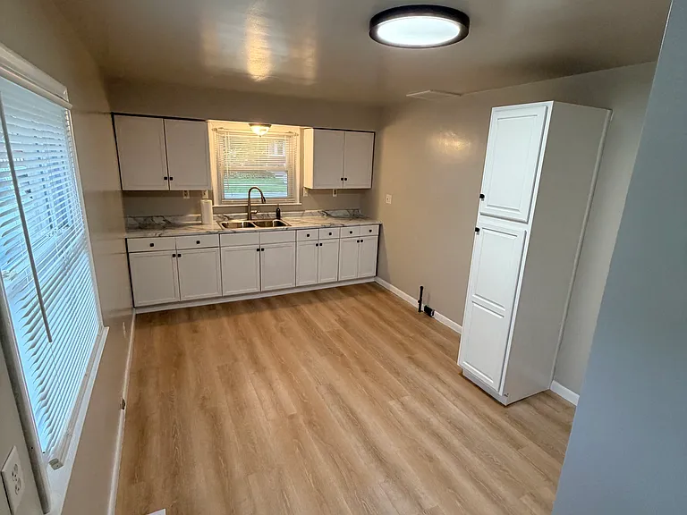 7391 Gronow Ave — Photo 27